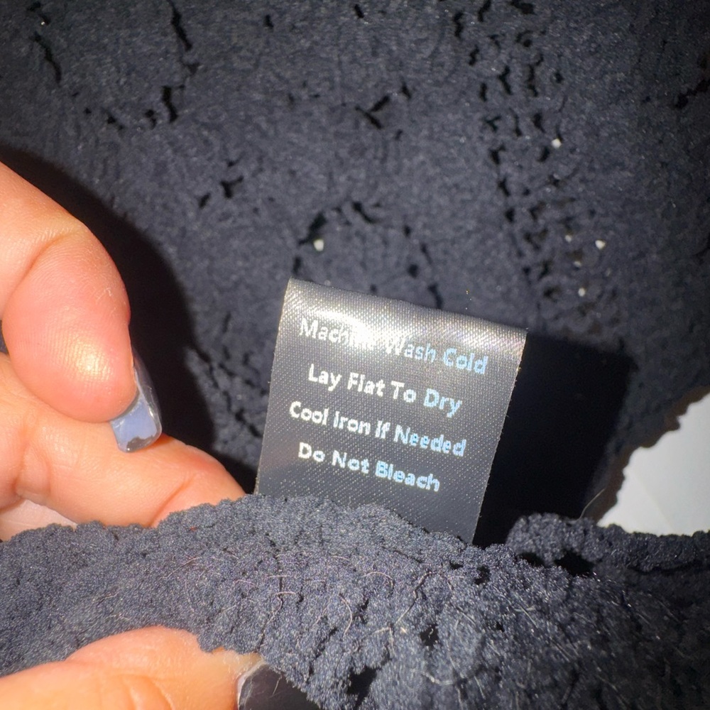 NWOT POL Black Floral Knit Batwing Sweater cardigan - Picture 5 of 5